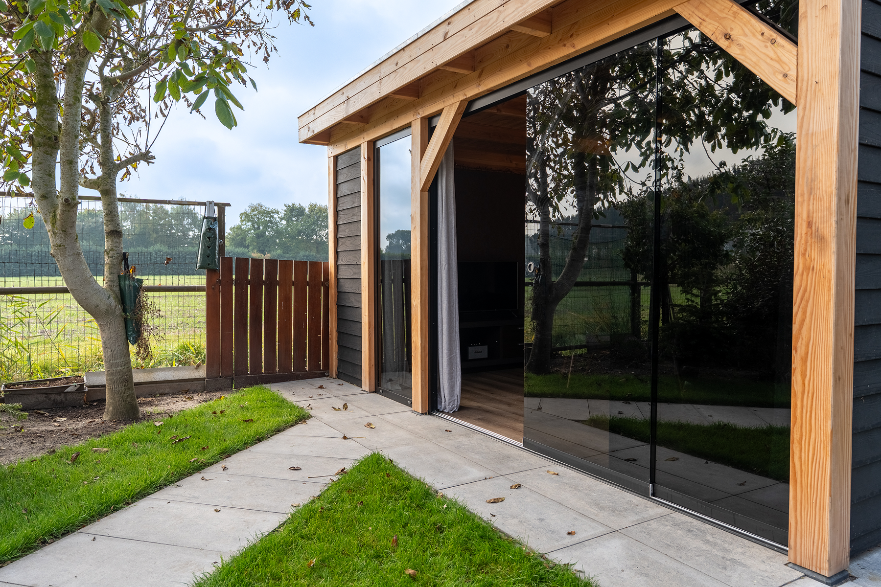 Grandiose Platdak met Glasschuifsysteem